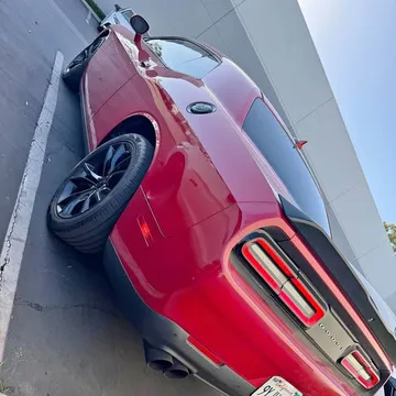2016 Dodge Challenger SXT Plus