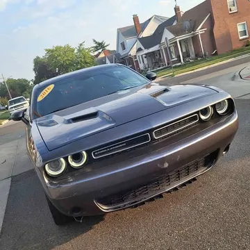 2016 Dodge Challenger SXT Plus