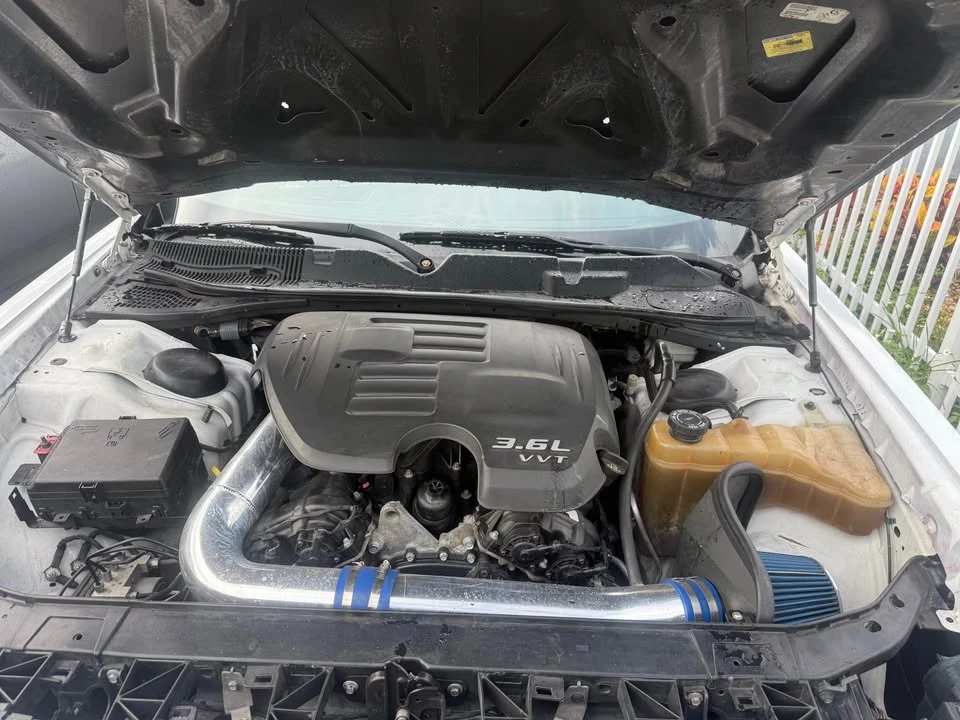 2016 Dodge Challenger 3rd Gen - Image 14 of 17