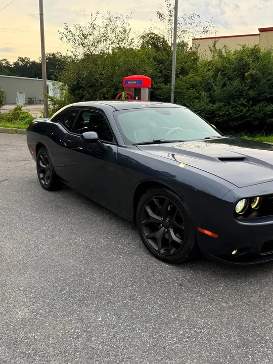2016 Dodge Challenger 3rd Gen - Image 5 of 10