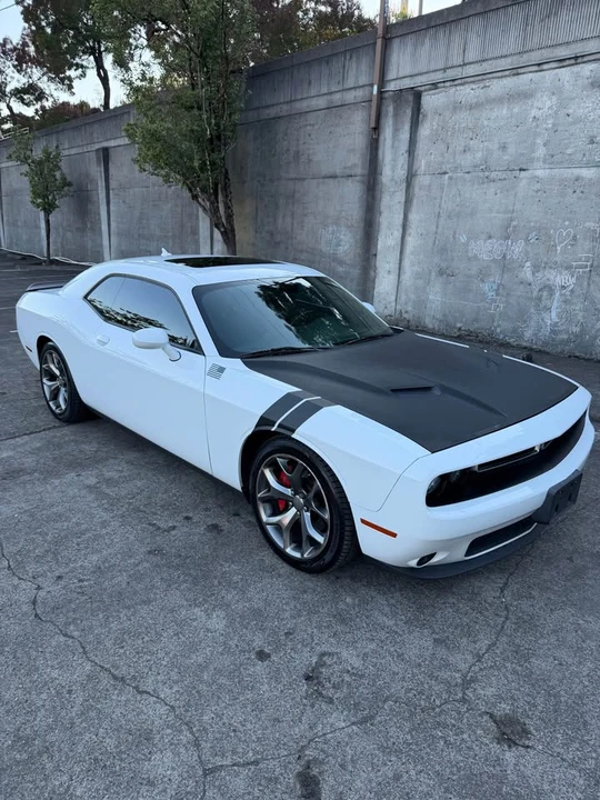 2016 Dodge Challenger 3rd Gen - Image 15 of 17