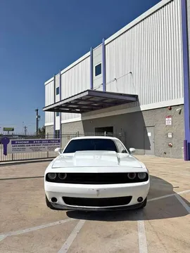 2016 Dodge Challenger SXT Plus