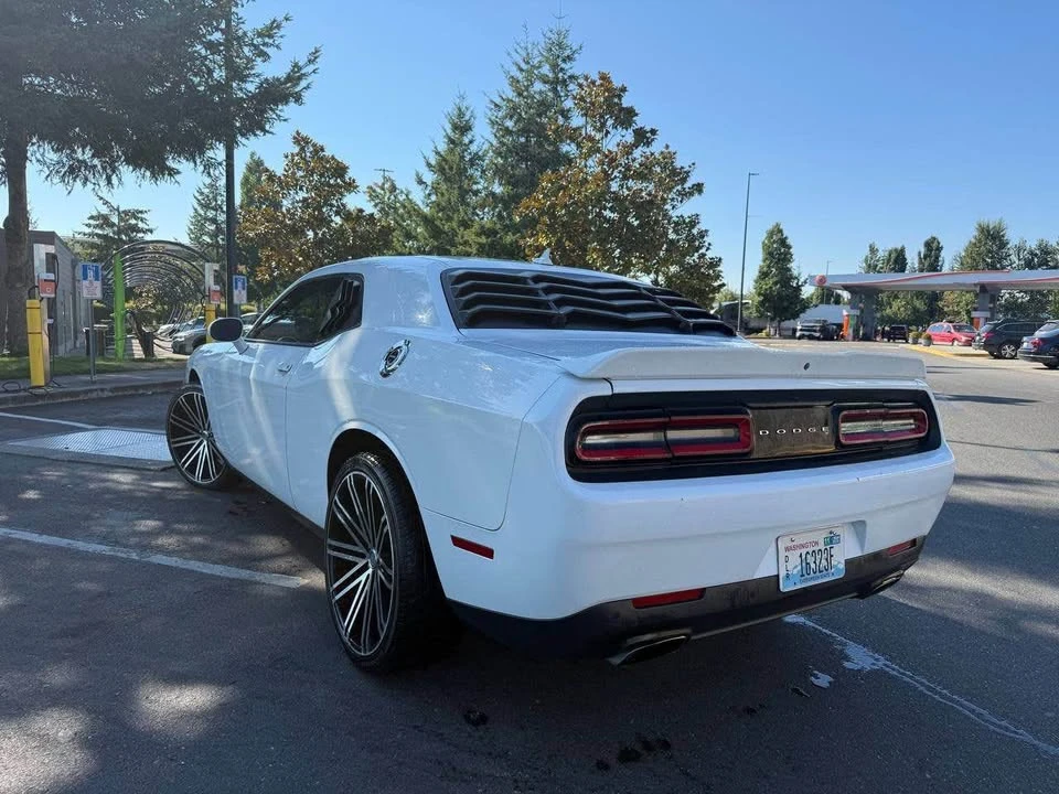 2016 Dodge Challenger 3rd Gen - Image 5 of 10