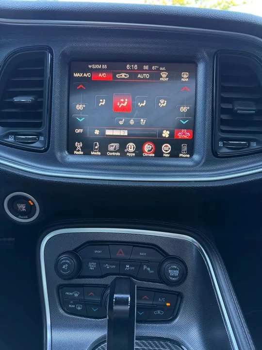 2016 Dodge Challenger 3rd Gen - Image 8 of 17