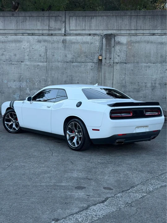 2016 Dodge Challenger 3rd Gen - Image 3 of 17