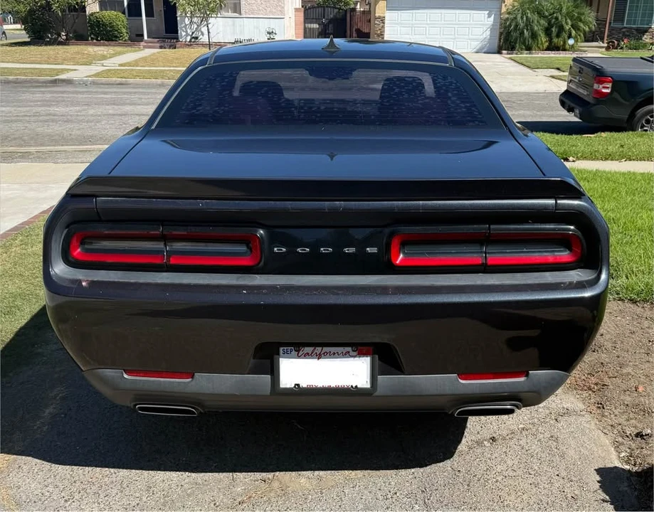 2016 Dodge Challenger 3rd Gen - Image 4 of 8