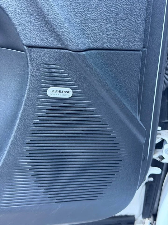 2016 Dodge Challenger 3rd Gen - Image 9 of 17