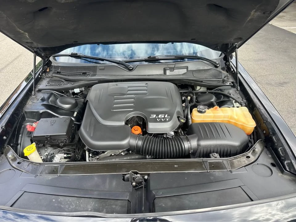 2016 Dodge Challenger 3rd Gen - Image 5 of 10