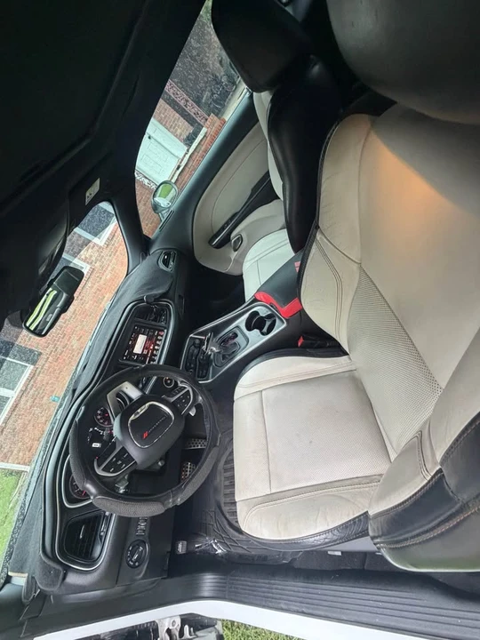 2016 Dodge Challenger 3rd Gen - Image 16 of 18