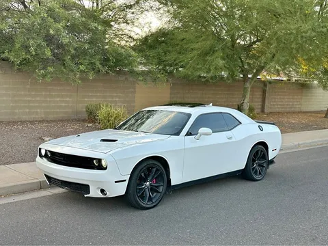 2016 Dodge Challenger SXT Plus