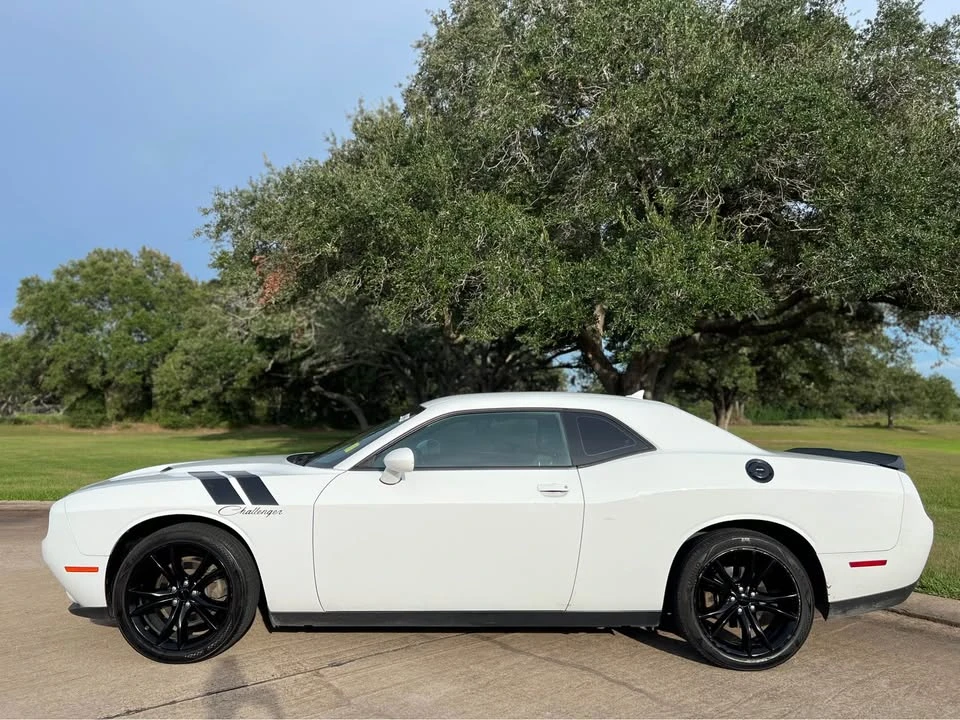 2016 Dodge Challenger 3rd Gen - Image 2 of 14