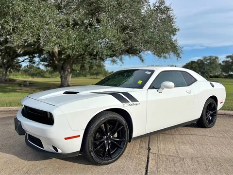 2016 Dodge Challenger SXT Plus