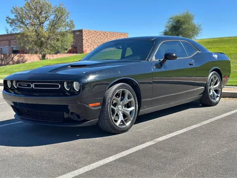 2016 Dodge Challenger SXT Plus Coupe 2D