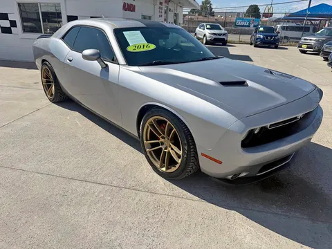 2016 Dodge Challenger SXT Plus