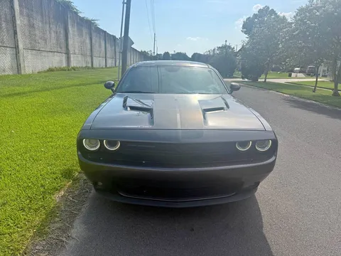 2016 Dodge Challenger SXT Plus