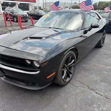 2016 Dodge Challenger SXT Plus