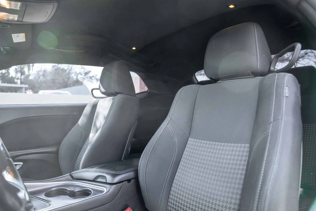 2016 Dodge Challenger 3rd Gen - Image 10 of 17