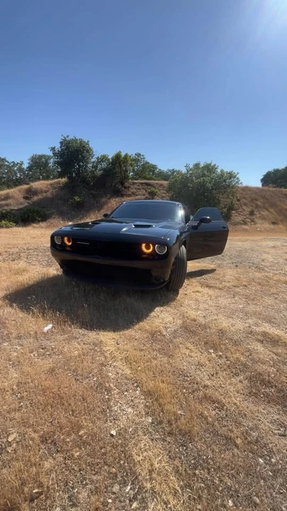 2016 Dodge Challenger 3rd Gen - Image 2 of 3