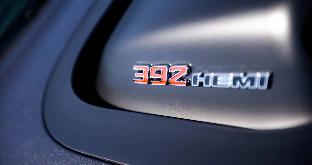 2016 Dodge Challenger SRT8 & 392 3rd Gen - Image 28 of 31