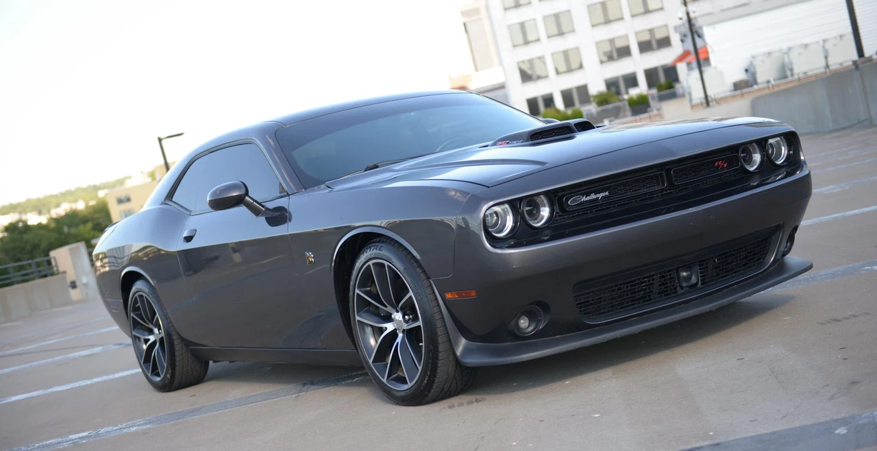 2016 Dodge Challenger SRT8 & 392 3rd Gen - Image 2 of 31