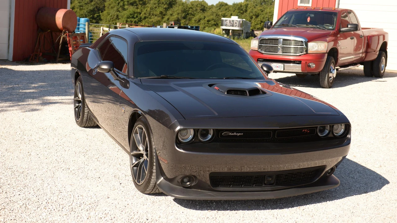 2016 Dodge Challenger SRT8 & 392 3rd Gen - Image 26 of 31