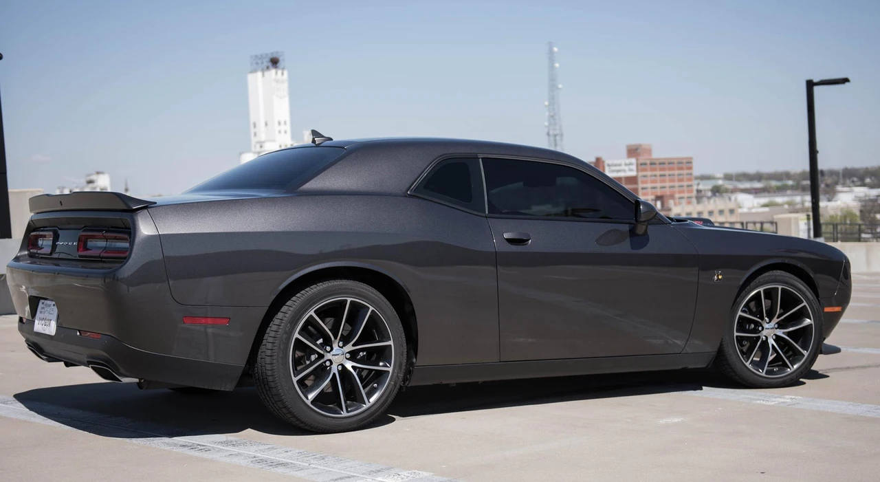 2016 Dodge Challenger SRT8 & 392 3rd Gen - Image 18 of 31