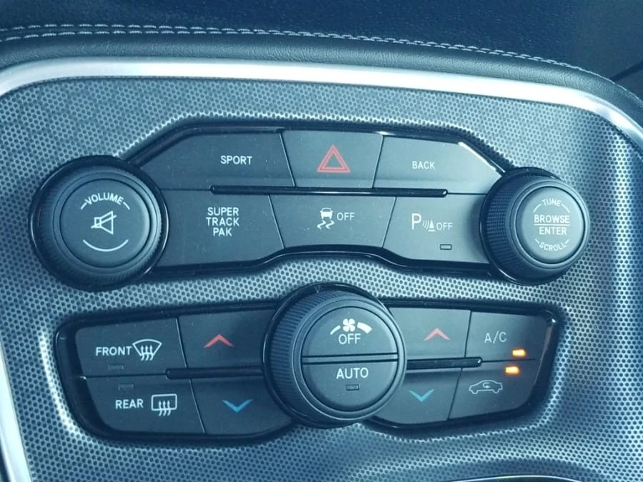 2016 Dodge Challenger SRT8 & 392 3rd Gen - Image 18 of 20