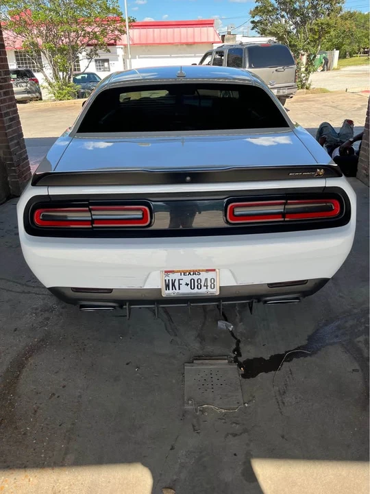 2016 Dodge Challenger SRT8 & 392 3rd Gen - Image 3 of 4