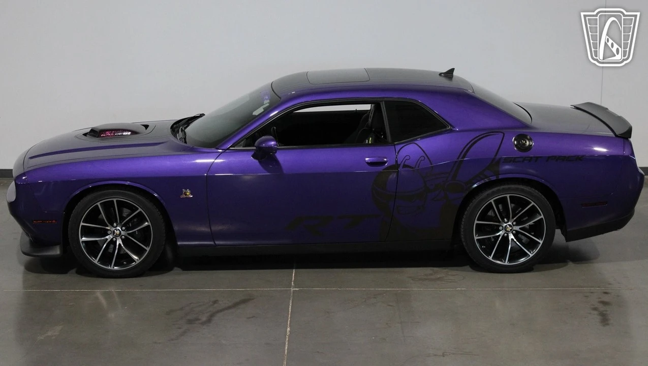2016 Dodge Challenger SRT8 & 392 3rd Gen - Image 11 of 12