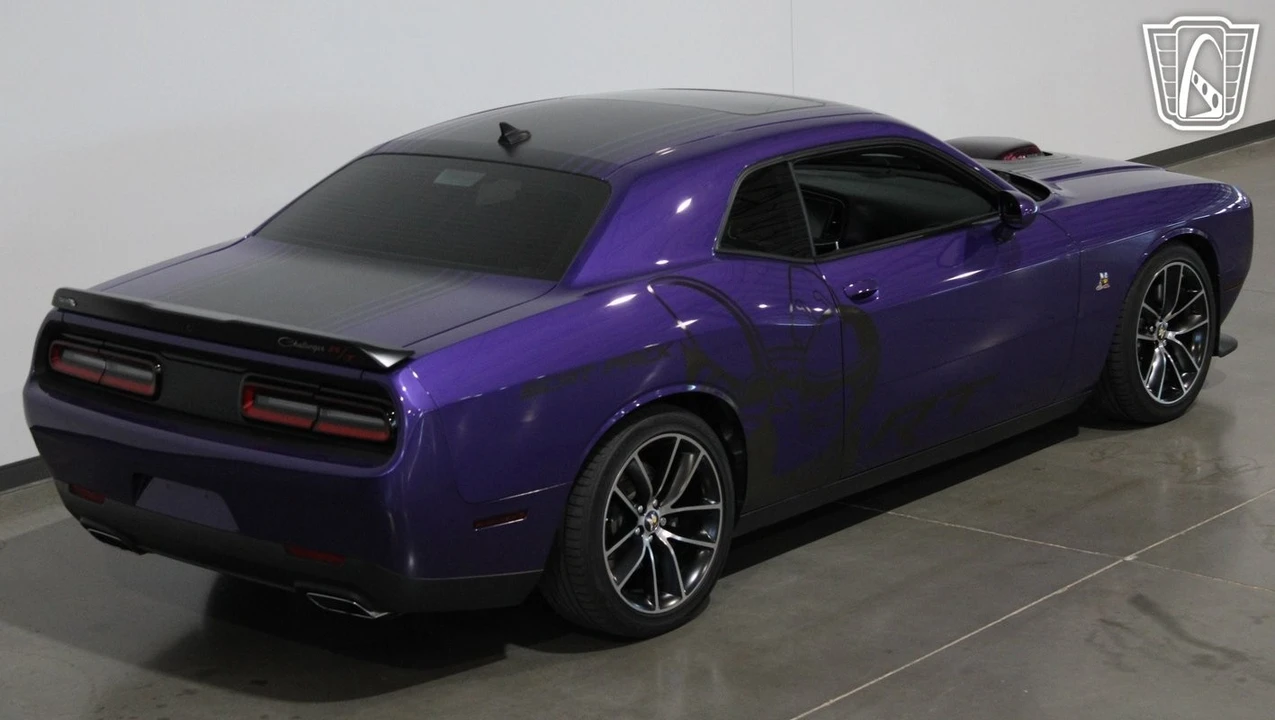 2016 Dodge Challenger SRT8 & 392 3rd Gen - Image 9 of 12