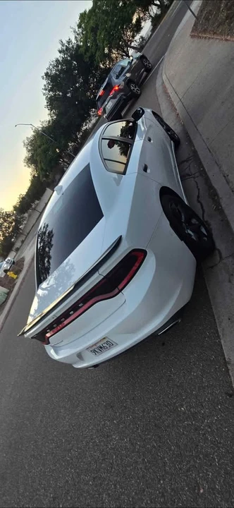 2016 Dodge Charger 7th Gen - Image 3 of 5