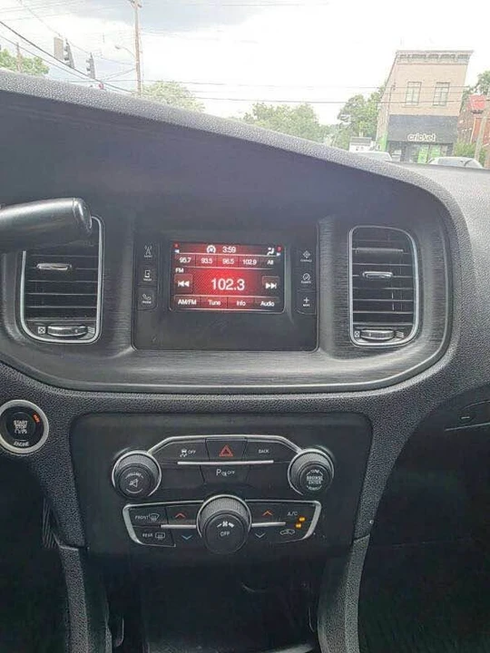 2016 Dodge Charger 7th Gen - Image 10 of 13