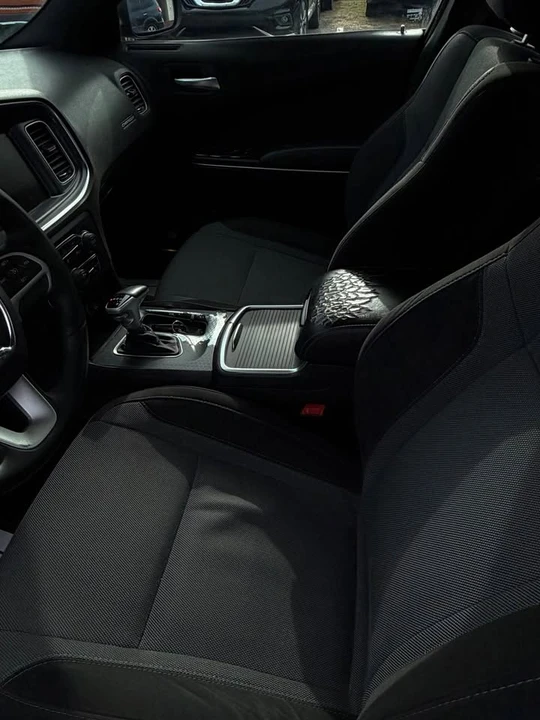 2016 Dodge Charger 7th Gen - Image 4 of 11