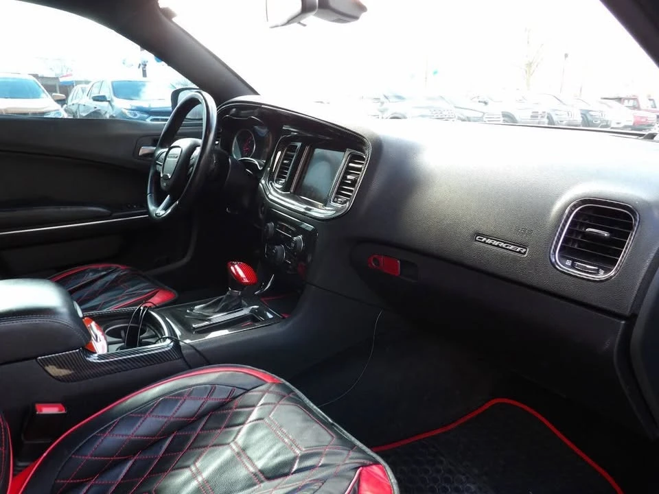 2016 Dodge Charger 7th Gen - Image 13 of 19