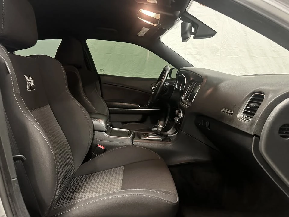 2016 Dodge Charger 7th Gen - Image 15 of 20