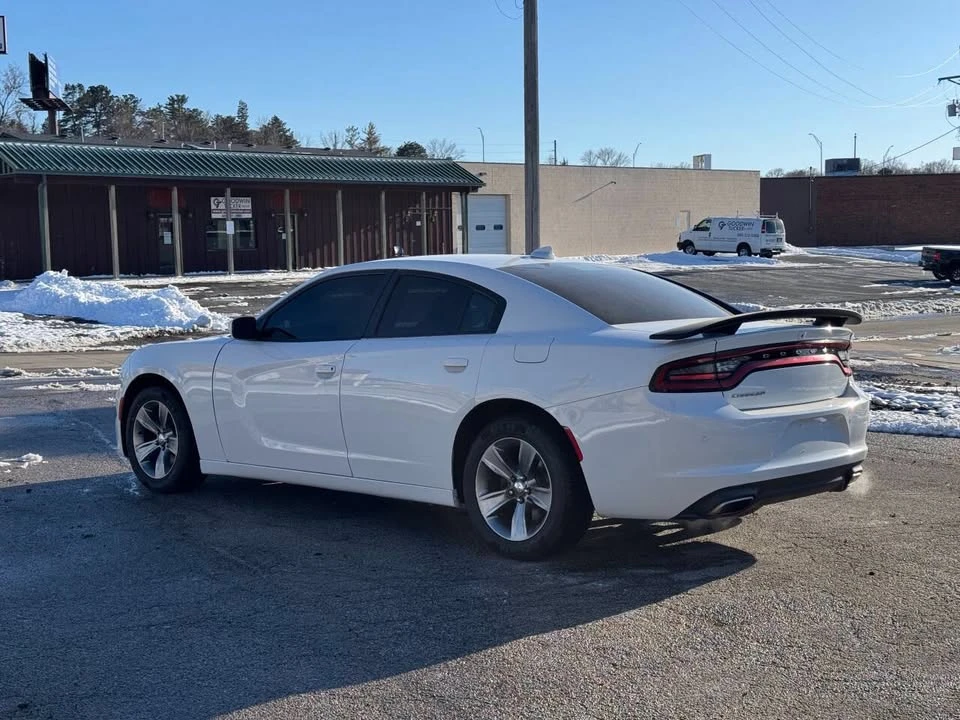2016 Dodge Charger 7th Gen - Image 2 of 15