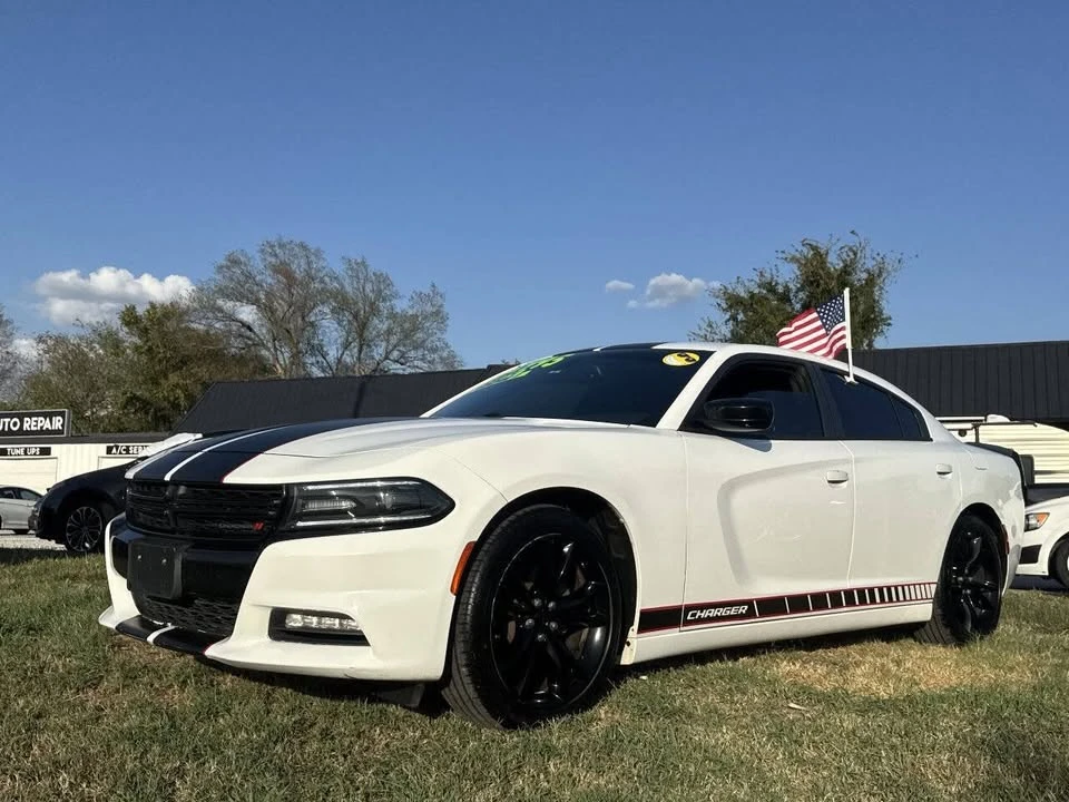 2016 Dodge Charger 7th Gen - Image 2 of 7