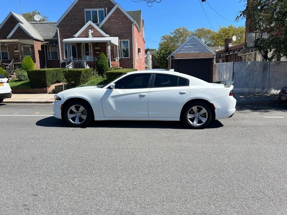 2016 Dodge Charger 7th Gen - Image 2 of 16