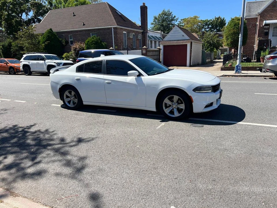 2016 Dodge Charger 7th Gen - Image 5 of 16