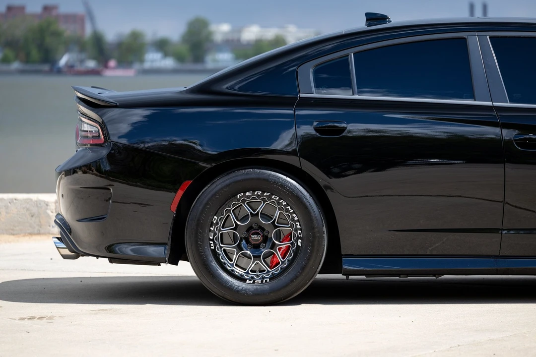 2016 Dodge Charger SRT Hellcat 7th Gen - Image 11 of 31