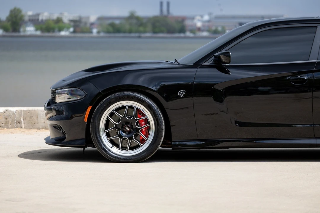 2016 Dodge Charger SRT Hellcat 7th Gen - Image 19 of 31