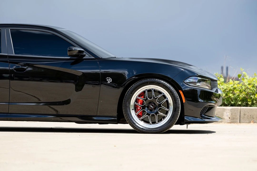 2016 Dodge Charger SRT Hellcat 7th Gen - Image 8 of 31
