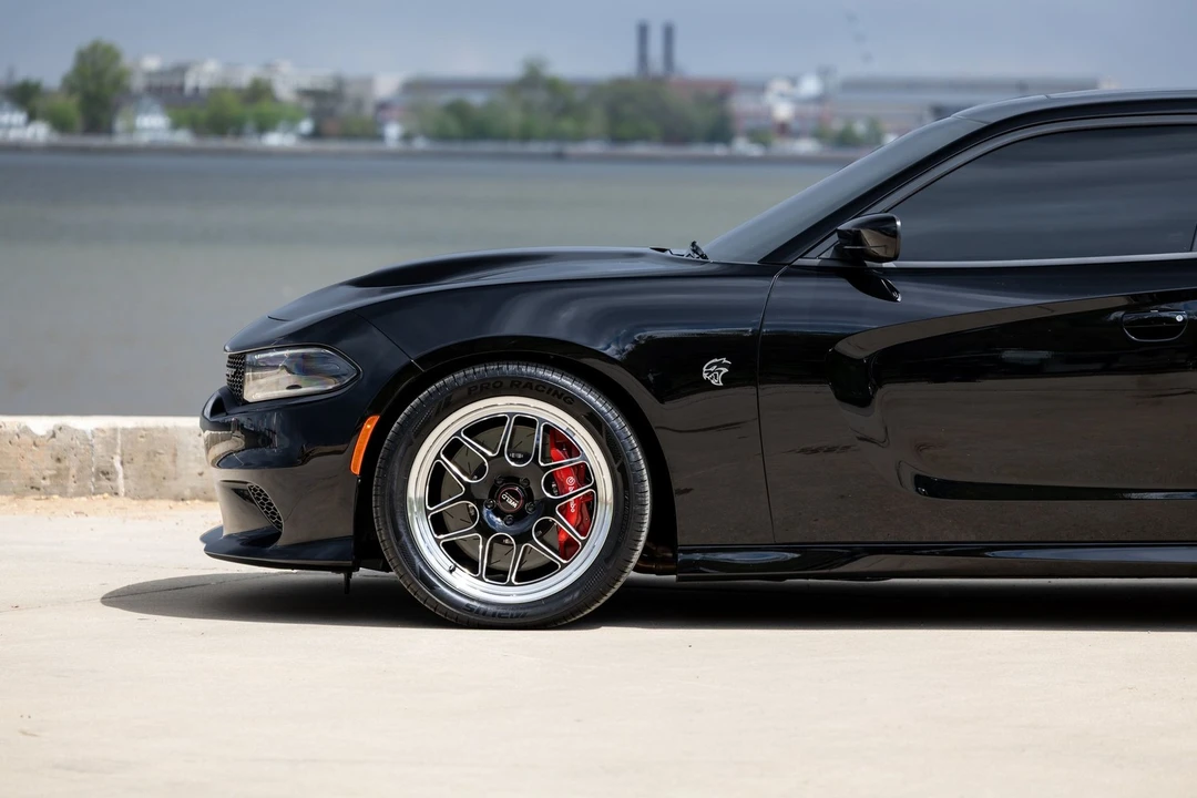 2016 Dodge Charger SRT Hellcat 7th Gen - Image 18 of 31