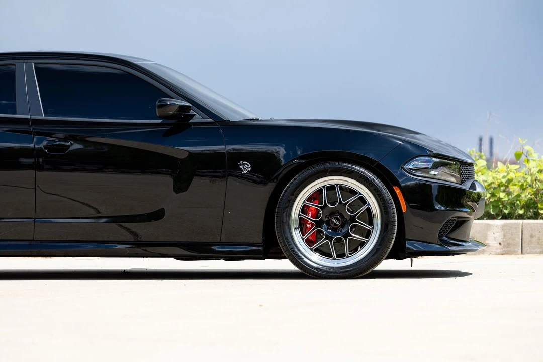 2016 Dodge Charger SRT Hellcat 7th Gen - Image 7 of 31