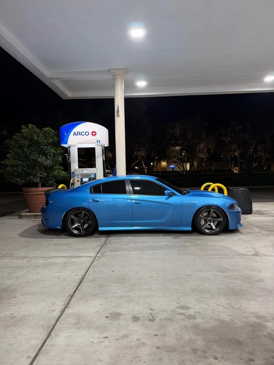 2016 Dodge Charger SRT Hellcat 7th Gen - Image 2 of 13
