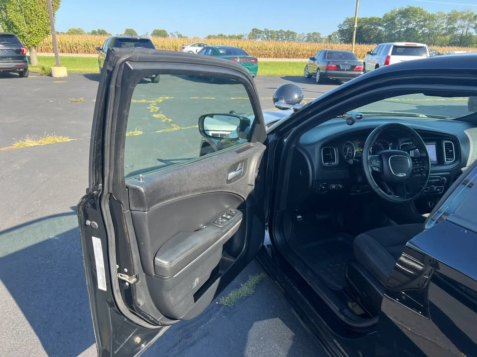 2016 Dodge Charger 7th Gen - Image 9 of 17