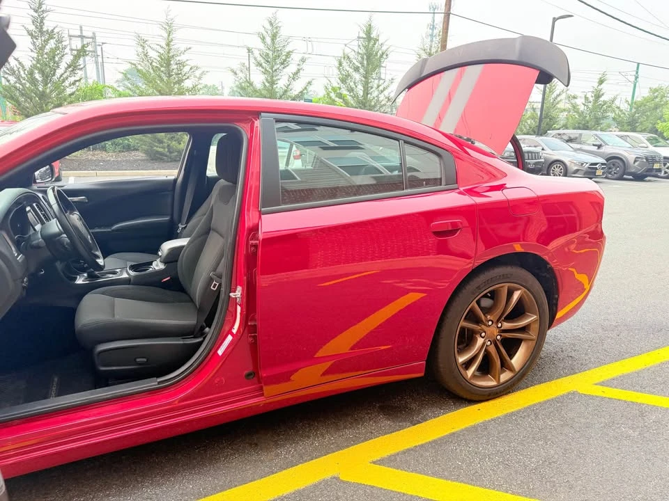 2016 Dodge Charger SRT Hellcat 7th Gen - Image 8 of 17