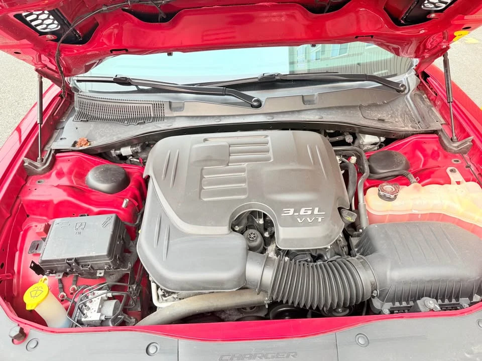 2016 Dodge Charger SRT Hellcat 7th Gen - Image 14 of 17