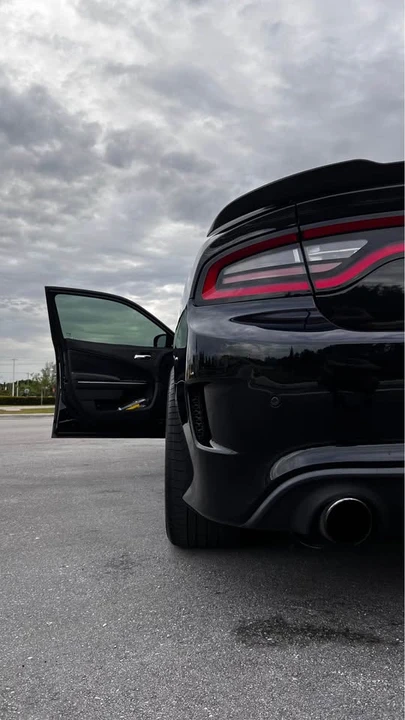 2016 Dodge Charger SRT Hellcat 7th Gen - Image 8 of 9