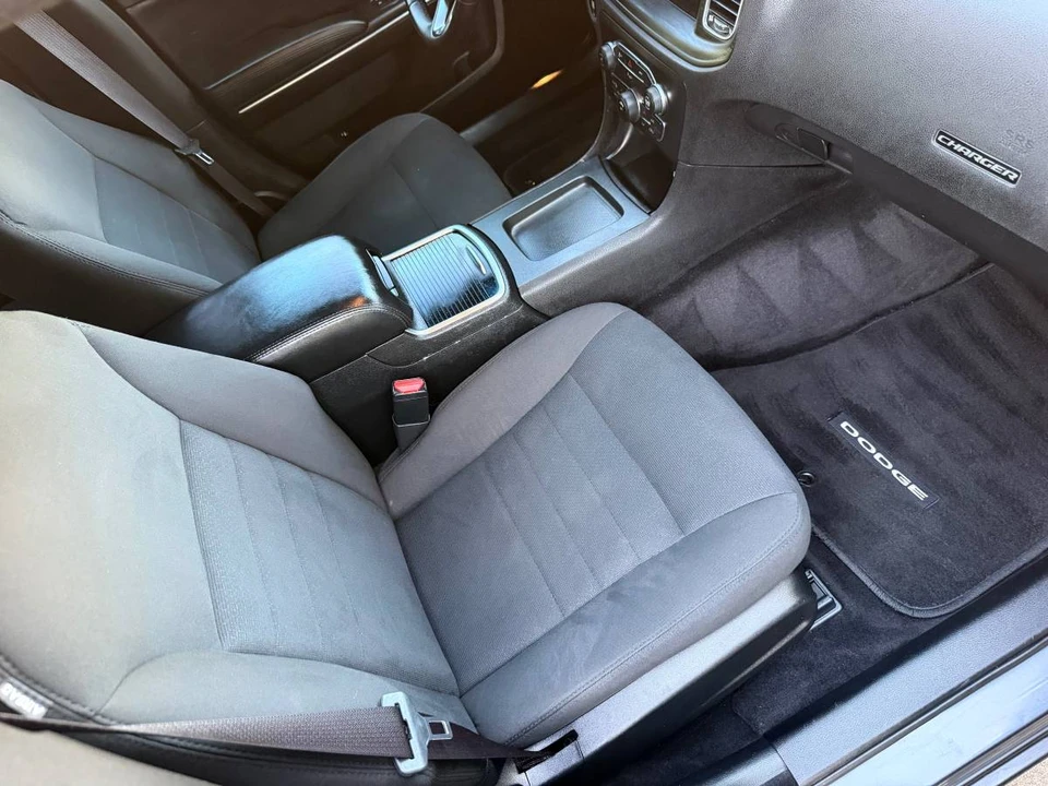 2016 Dodge Charger 7th Gen - Image 9 of 10